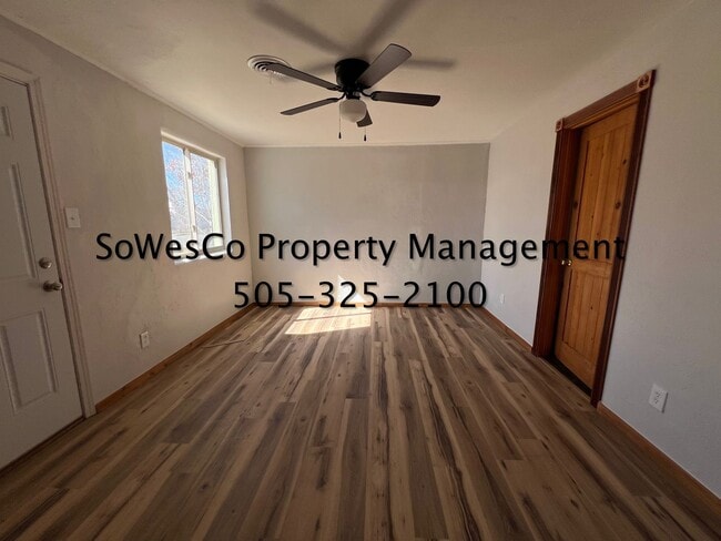 204 E Hopi St in Farmington, NM - Building Photo - Building Photo