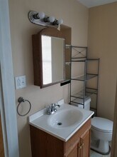 2379 Lumber Ave, Unit #1 in Wheeling, WV - Foto de edificio - Building Photo