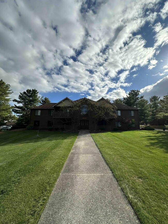 property at 8621 Scenicview Dr