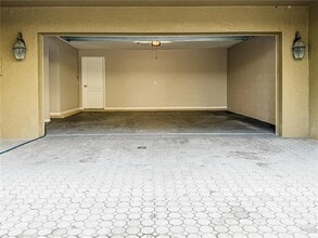 10144 Arbor Run Dr in Tampa, FL - Building Photo - Building Photo