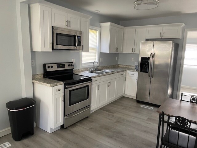 711 Anton St in Athens, TN - Foto de edificio - Building Photo