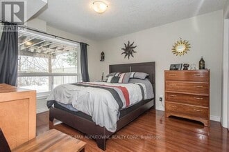 235 Farley Dr in Guelph, ON - Building Photo - Building Photo