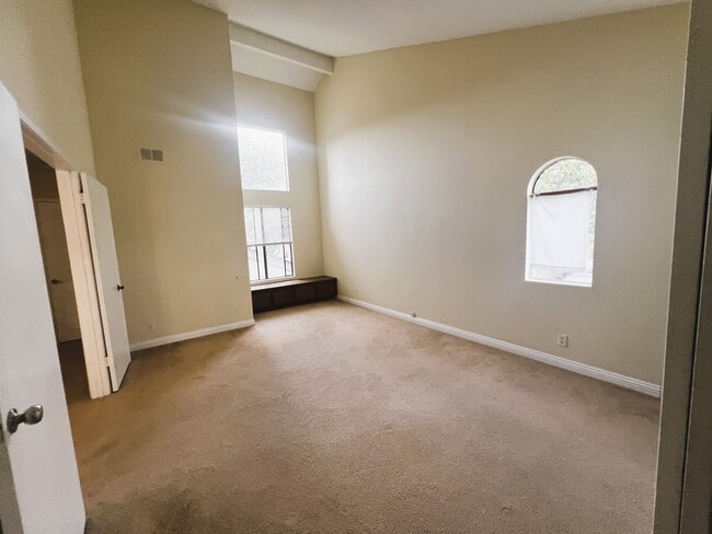 4408 Via Amable in San Diego, CA - Building Photo - Building Photo