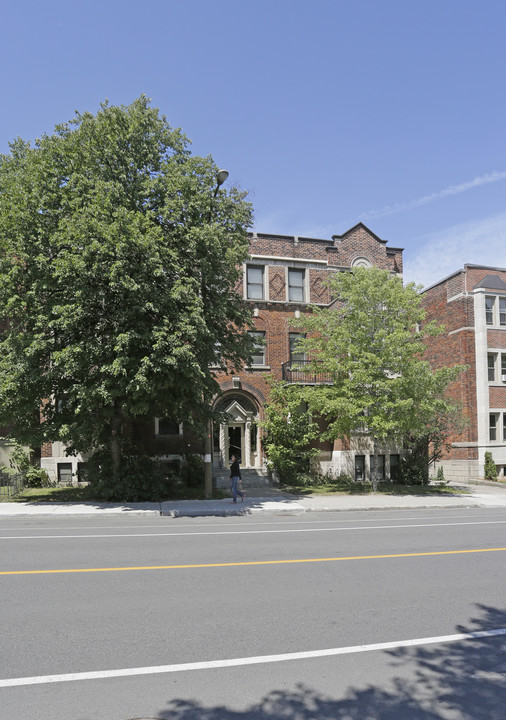 3019 Édouard-Montpetit Boul in Montréal, QC - Building Photo