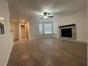 8806 Schick Rd in Austin, TX - Building Photo - Building Photo