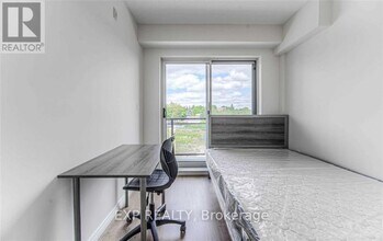 275 Larch St in Waterloo, ON - Building Photo - Building Photo