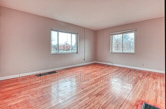 81 N Hampton Rd in Columbus, OH - Building Photo - Building Photo