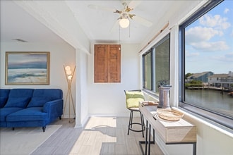 1 Windrush Blvd in Indian Rocks Beach, FL - Foto de edificio - Building Photo