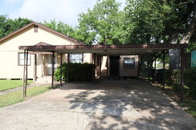 4609 Dabney St in Houston, TX - Building Photo - Building Photo