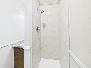 107 Guillot Rd, Unit B1 Guillott in Youngsville, LA - Building Photo - Building Photo