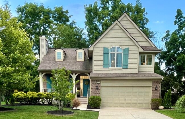 property at 5841 Lafayette Ln