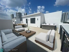 808 NE 2nd St in Fort Lauderdale, FL - Building Photo - Building Photo