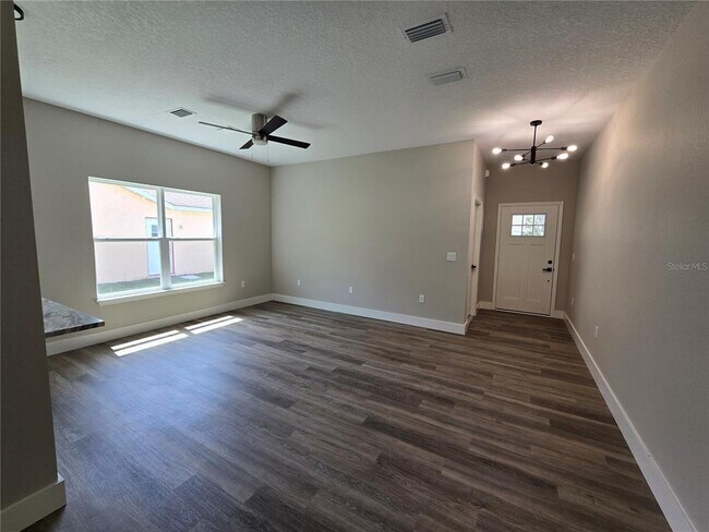 7437 Mead Dr in Spring Hill, FL - Building Photo - Building Photo