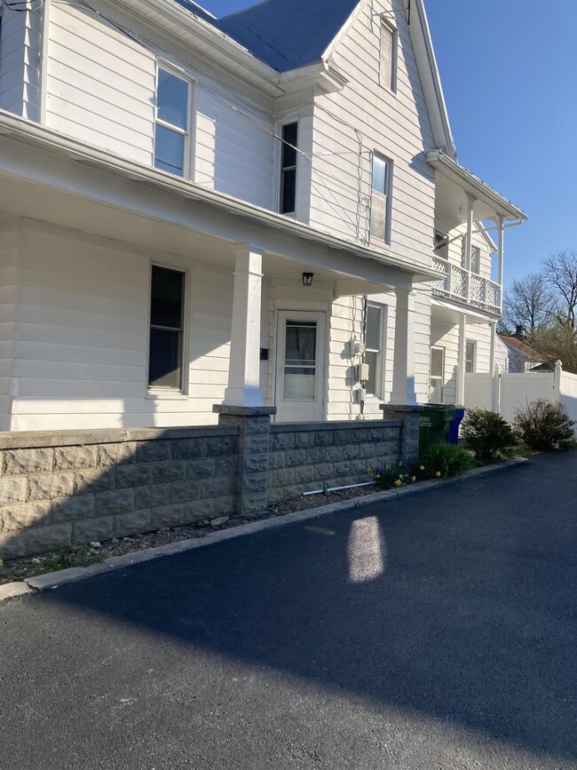 814 Bridge St in New Cumberland, PA - Building Photo - Building Photo