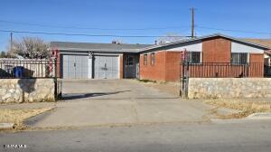 10301 Bayo Ave in El Paso, TX - Foto de edificio
