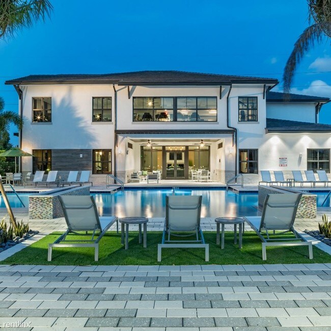 4200 NW 79th Ave in Doral, FL - Building Photo - Building Photo