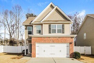 480 Hill Crest Cir in Hiram, GA - Building Photo