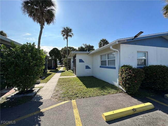 property at 40 Willis Rd