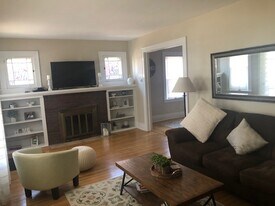 2015 Howe St, Unit 2015 in Utica, NY - Building Photo