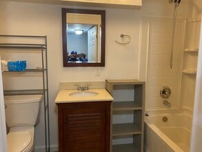 1468 Davison St, Unit A in North Pole, AK - Foto de edificio - Building Photo