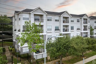 Villas at Hermann Park Apartments