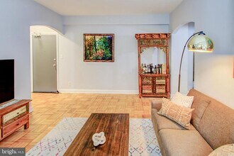 2515 K St NW in Washington, DC - Building Photo - Building Photo