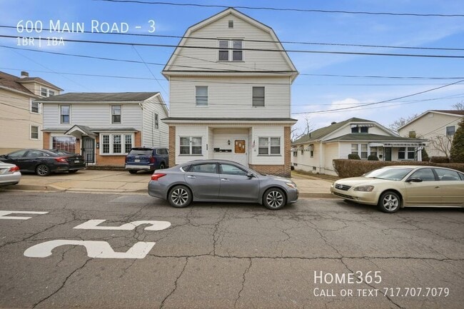 property at 600 Main Rd