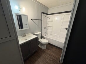 1102 Harmon St in Danville, IL - Building Photo - Building Photo