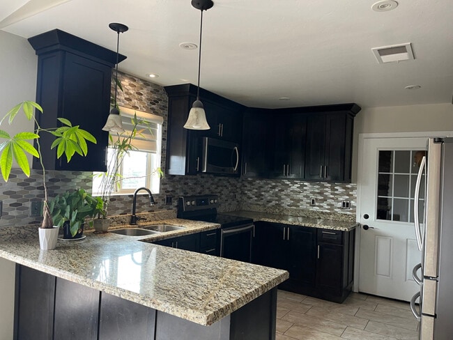 922 Calle Mateos in Rio Rico, AZ - Building Photo - Building Photo