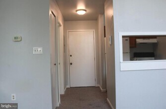 745 Manor St-Unit -14 in Columbia, PA - Foto de edificio - Building Photo