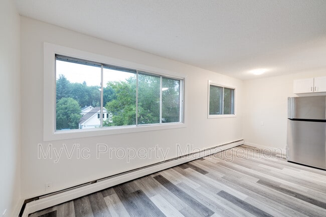 9750-9782 82 Ave NW in Edmonton, AB - Building Photo - Building Photo