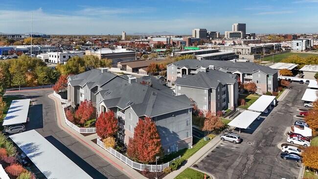 Parkgate Apartments in Salt Lake City, UT - Foto de edificio - Building Photo