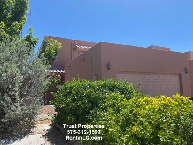 property at 3880 Las Colinas Dr