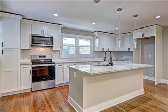 1842 Calloway Dr NW in Atlanta, GA - Building Photo - Building Photo
