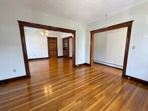 10 Laurel Terrace in Somerville, MA - Building Photo - Building Photo