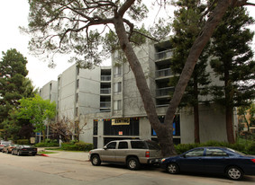 655 Kelton Ave Apartments