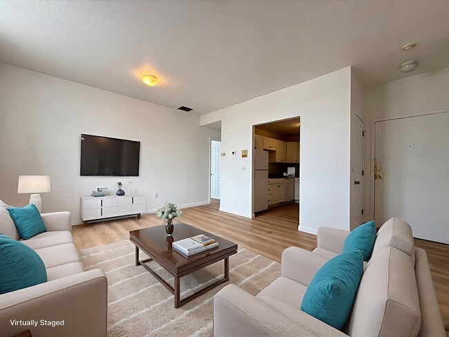property at 6 S Washington St