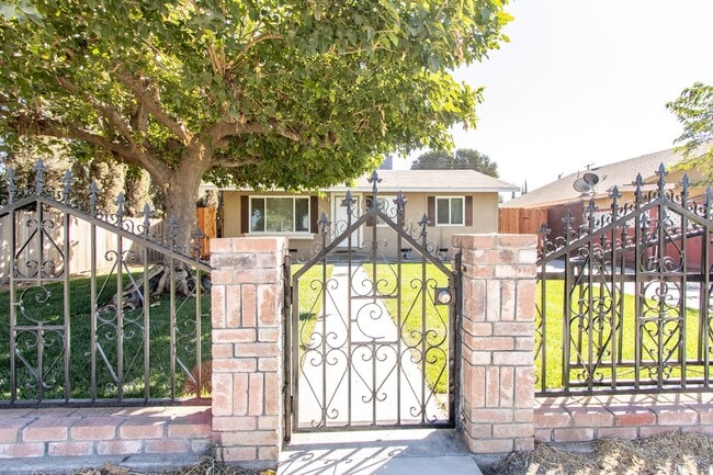 property at 1706 Las Vegas St