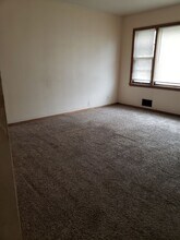 5327 W Fairmount Ave-Unit -5329 in Milwaukee, WI - Building Photo - Building Photo