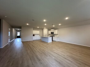 515 Frst Hvn Dr in Van Alstyne, TX - Building Photo - Building Photo