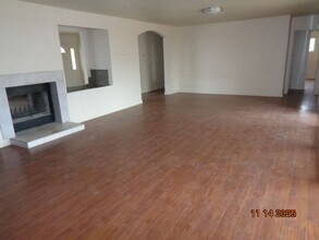 33825 121st St E in Pearblossom, CA - Building Photo - Building Photo