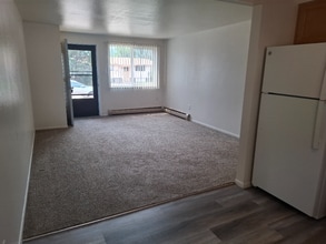 1072 Westmoreland Rd in Colorado Springs, CO - Building Photo - Building Photo