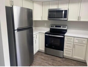 7767 Hansgrove Ct in Dublin, OH - Building Photo - Building Photo