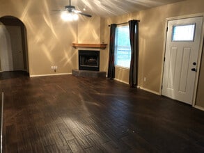 171 Glenvalley Cir in Bandera, TX - Building Photo - Building Photo