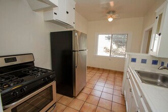 833 E Edgeware Rd, Unit 833 in Los Angeles, CA - Building Photo - Building Photo