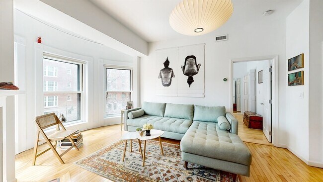 23 Bay State Rd, Unit 5 in Boston, MA - Foto de edificio - Building Photo