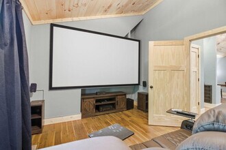 3045 Jones Creek Ln in Sevierville, TN - Building Photo - Building Photo