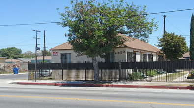 9000 Avalon Blvd in Los Angeles, CA - Building Photo - Building Photo