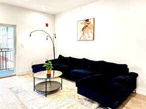 2400 E Huntingdon St in Philadelphia, PA - Building Photo - Building Photo