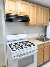 45 Emmett Ave in Dedham, MA - Building Photo - Building Photo